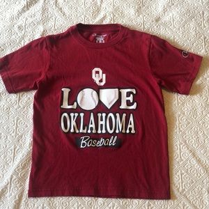 Kids YXS Oklahoma Sooners Baseball T-shirt Champion Brand in Crimson and Cream